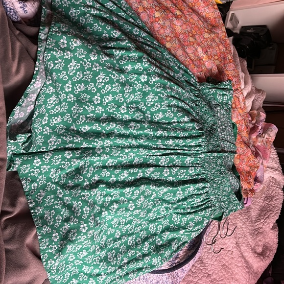 Hollister Green Romper - Picture 3 of 4